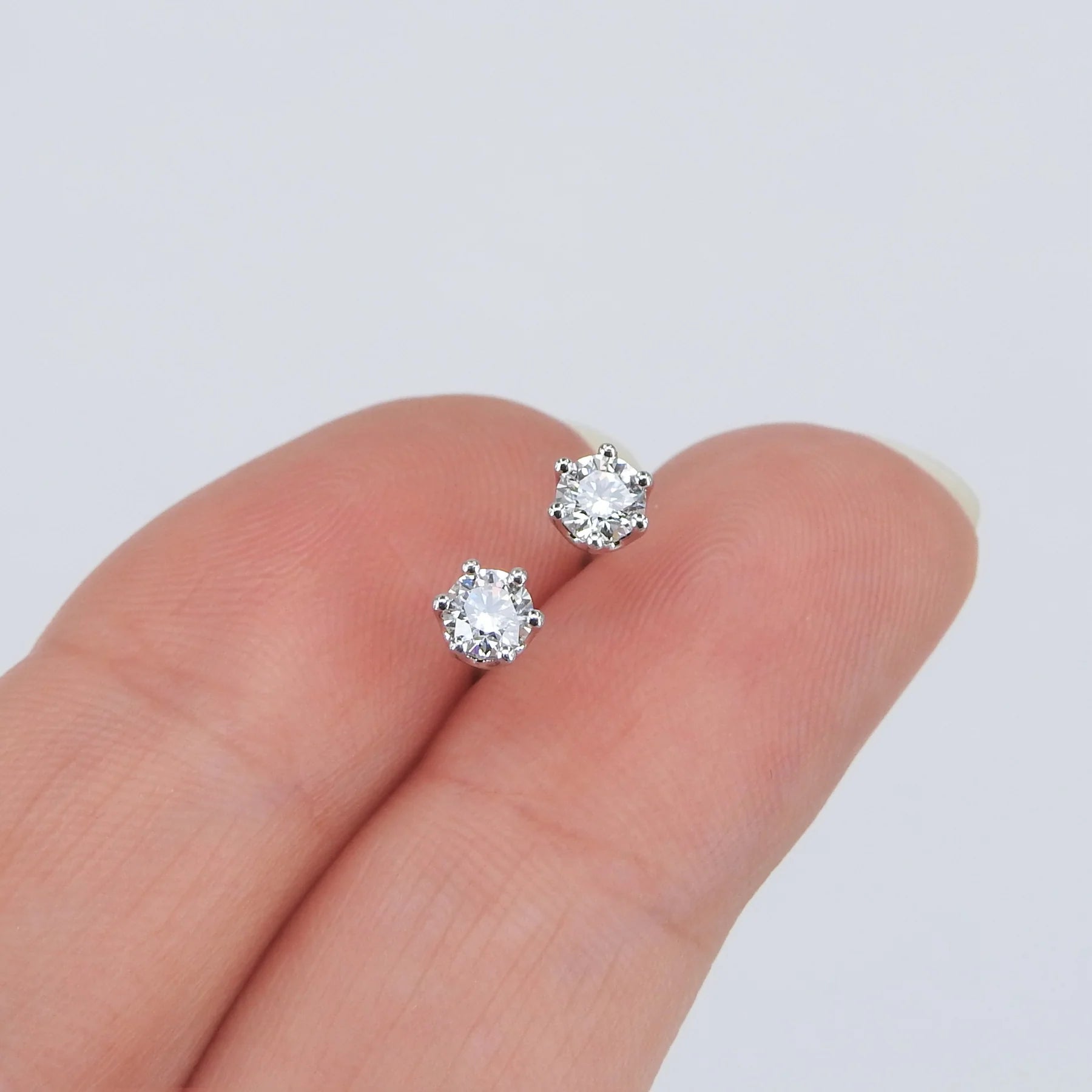 Natural Diamond Stud Earrings for Women | Elegant Fine Jewelry Gift ( E VS1 VG VG )