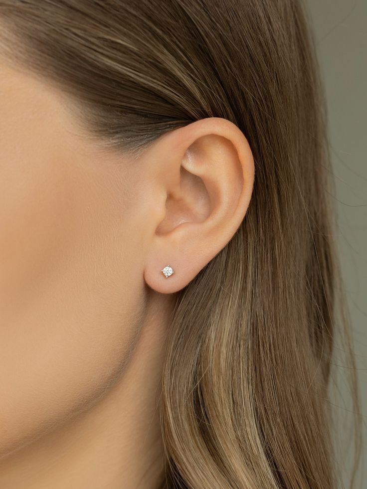 Luxury Diamond Stud Earrings | Brilliant Round Cut | E VS1 VG VG